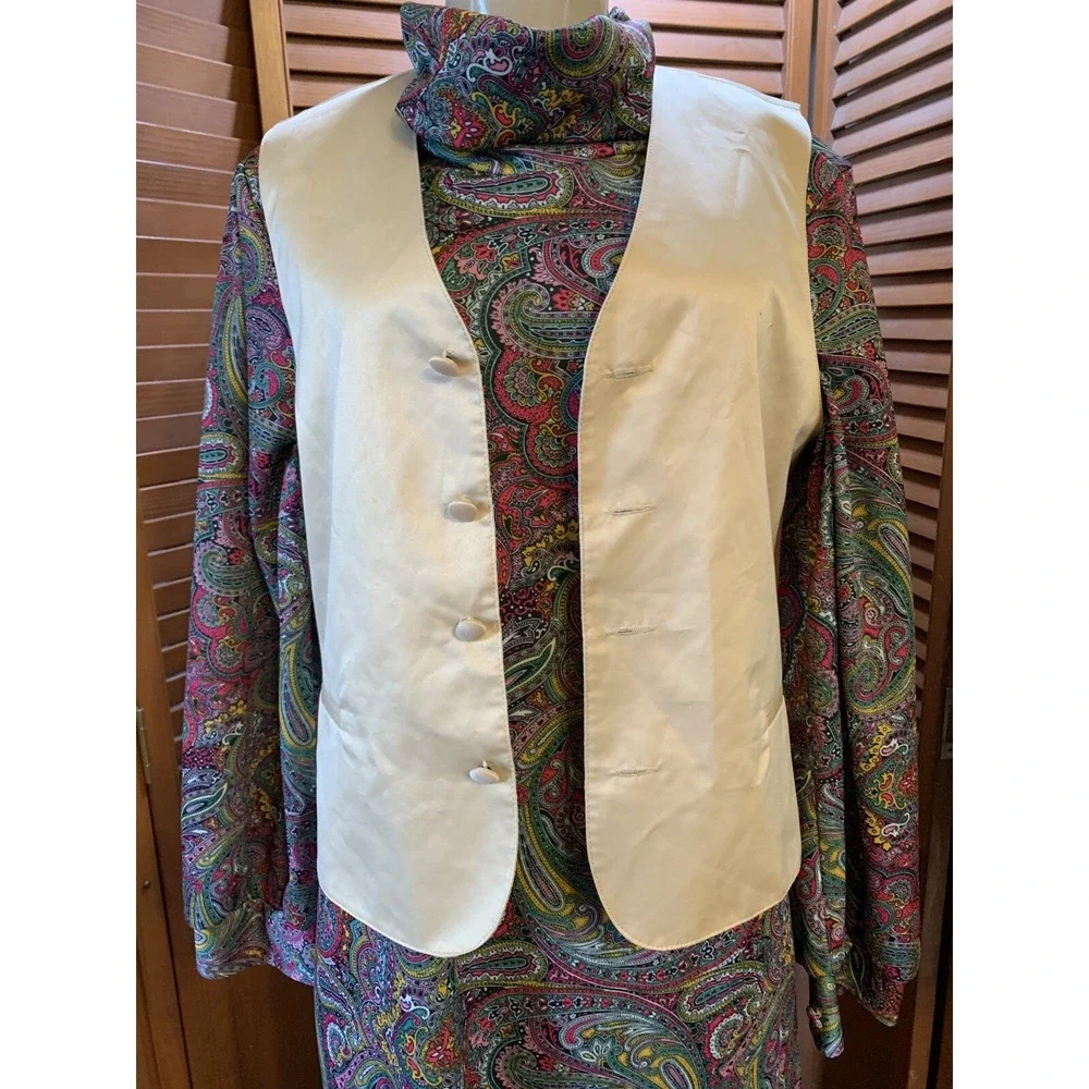 Men's Vesuvio Napoli Cream 4 Bttn Satin Tuxedo Vest prom party Sz S Belt Back